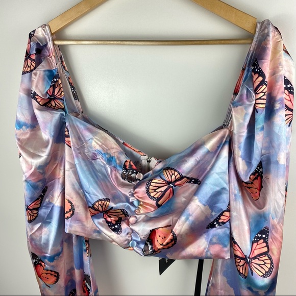 PRETTYLITTLETHING Butterfly Puff Sleeve Blouse - Picture 4 of 8